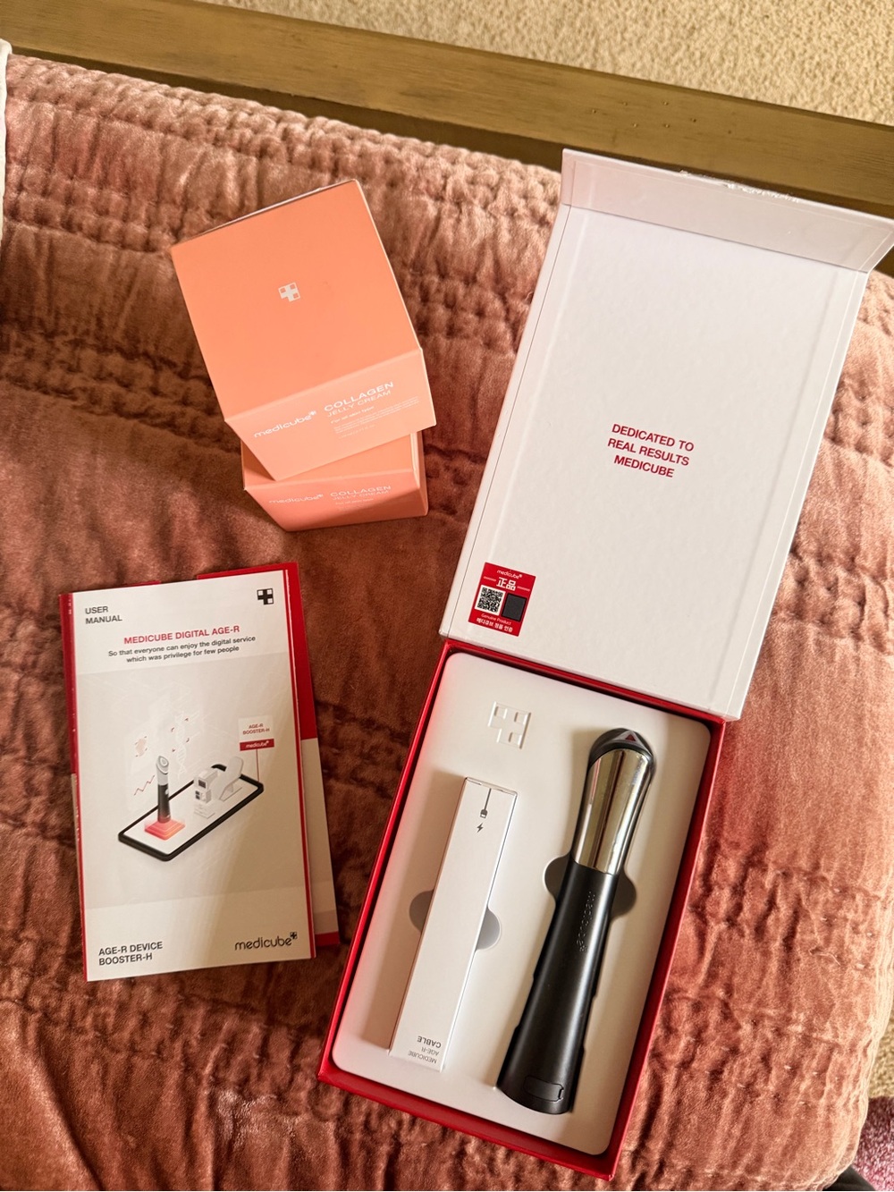 Medicube Age-R Device Booster with two unopened collagen jelly cream